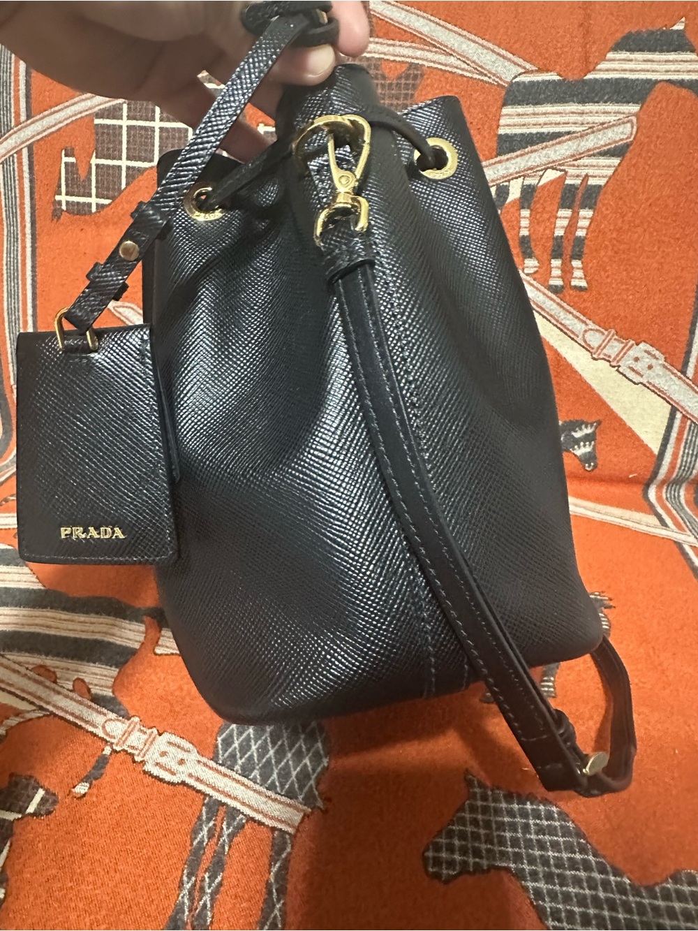 PRADA❤️🌟BLACK SAFFIANO LEATHERL BUCKET BAG WITH GOLD HARDWARE ⭐️ - Picture 9 of 15